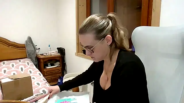 Madame Callie online show from December 20, 7:29 pm