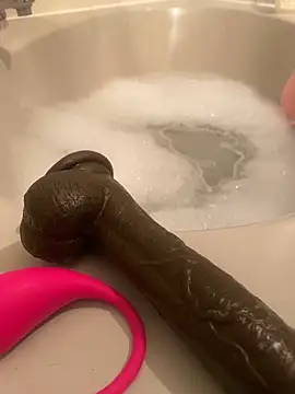 babygirllove8 online show from October 20, 10:57 pm