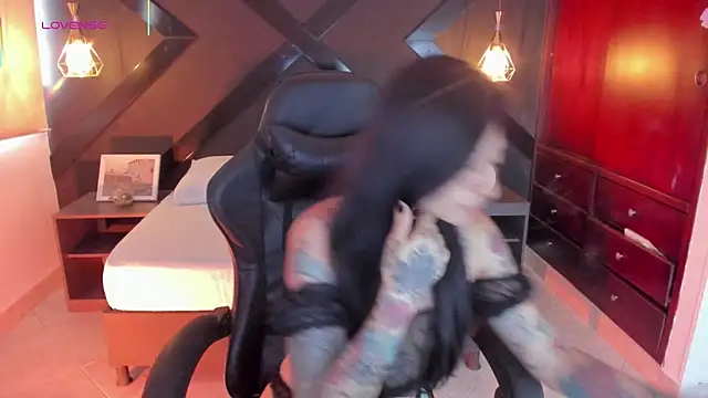 Snapshot of dark_gotica chatting on September 22, 7:23 pm dark gotica online show from September 22, 7:23 pm