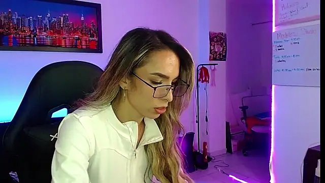 Snapshot of Niky_777 chatting on October 30, 12:24 am Niky 777 online show from October 30, 12:24 am