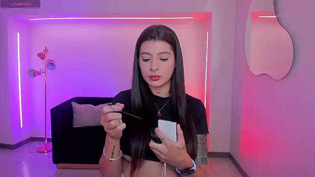 AlessiaCorleone  online show from November 17, 7:25 pm