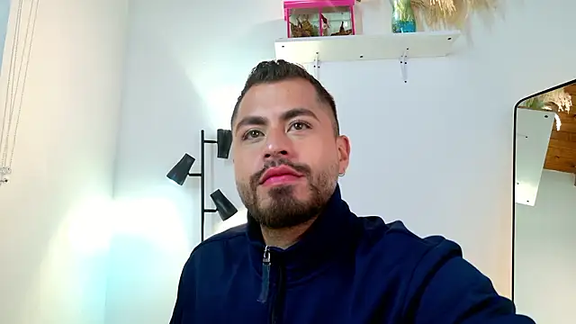 Juan Castano online show from March 23, 6:41 am