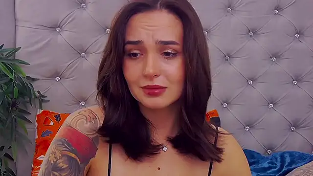 Snapshot of MeIisaLove chatting on October 11, 6:54 pm MeIisaLove online show from October 11, 6:54 pm