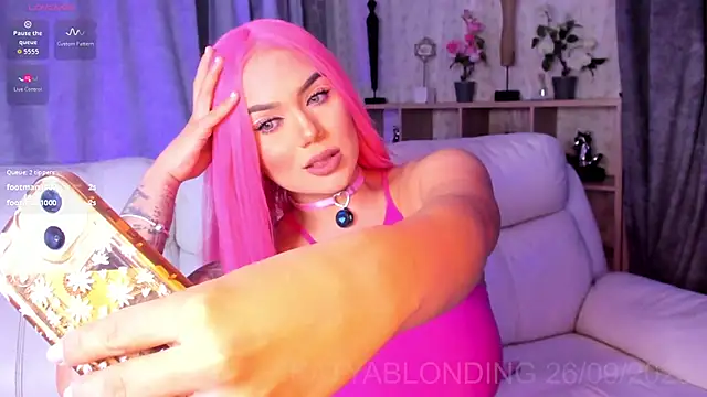 Snapshot of KatyaBlonding chatting on September 26, 5:43 pm KatyaBlonding online show from September 26, 5:43 pm