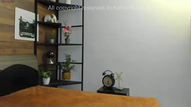 Snapshot of KatyaBlonding chatting on October 9, 6:34 pm KatyaBlonding online show from October 9, 6:34 pm