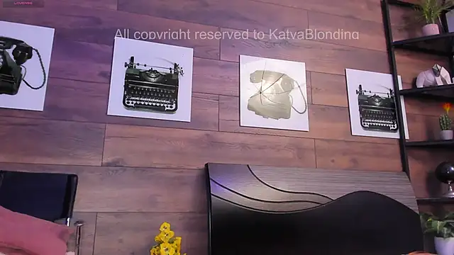 Snapshot of KatyaBlonding chatting on October 14, 6:43 pm KatyaBlonding online show from October 14, 6:43 pm