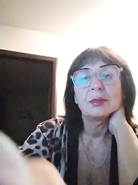 AlbinaXPretty online show from September 8, 7:35 pm