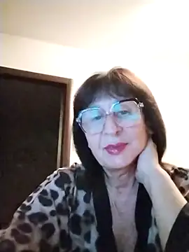 AlbinaXPretty online show from October 15, 8:00 pm