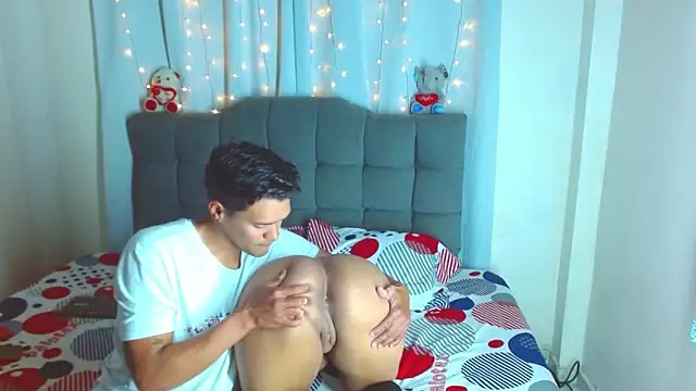 kelvin jhoseth1 online show from November 25, 4:36 am