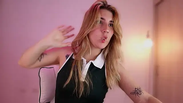 Dakotaa  online show from August 9, 3:34 am
