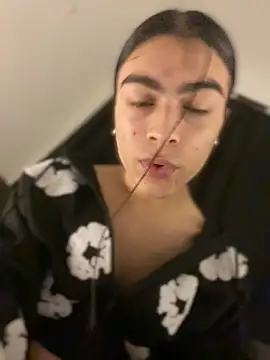 valendoll online show from November 7, 1:22 am