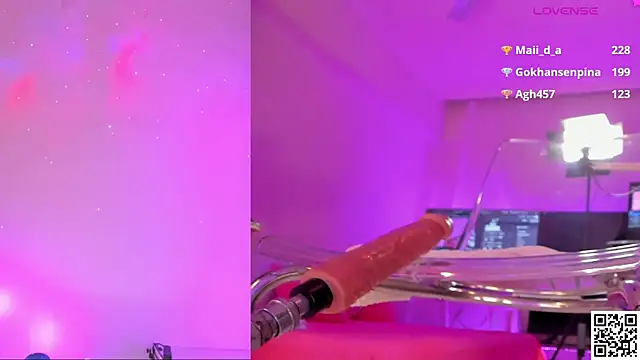 Snapshot of angel_eyees chatting on October 30, 12:46 am angel eyees online show from October 30, 12:46 am