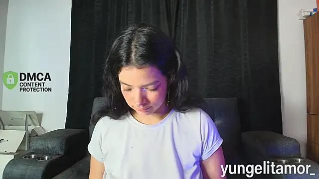 yungelitamor  online show from September 28, 5:03 am