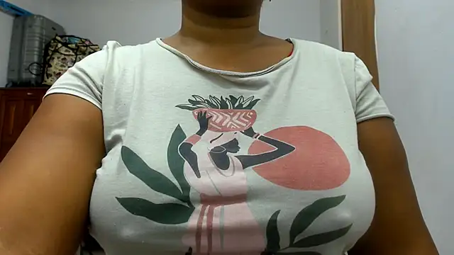 Snapshot of Camila_sandoval_01 chatting on September 25, 10:47 am Camila sandoval 01 online show from September 25, 10:47 am