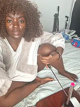 hornycreamybabe online show from October 17, 3:54 am