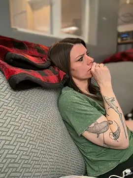 LadyLena1 online show from December 17, 12:05 am