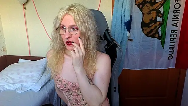 Lori Myaf online show from March 21, 3:39 pm