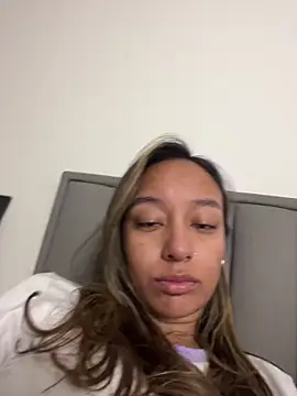 DianaHopson online show from November 27, 11:24 am