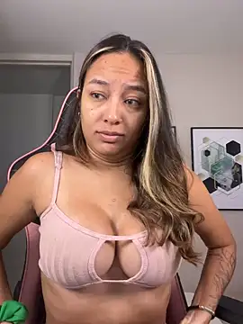 DianaHopson online show from October 7, 11:36 am