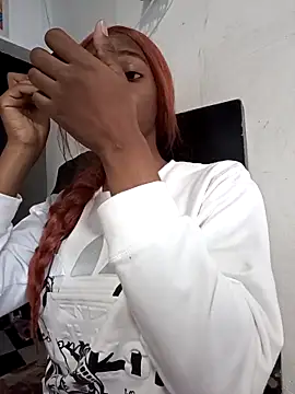 Snapshot of Shanelle__ chatting on October 27, 3:18 pm Shanelle   online show from October 27, 3:18 pm