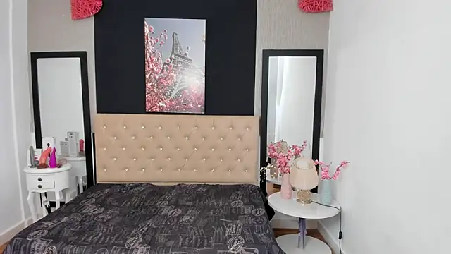 Snapshot of Shanelle__ chatting on September 30, 2:01 pm Shanelle   online show from September 30, 2:01 pm