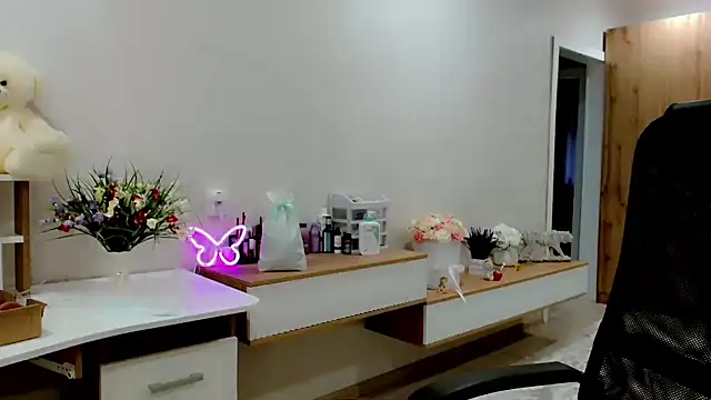 EveLove33 online show from November 5, 12:32 pm