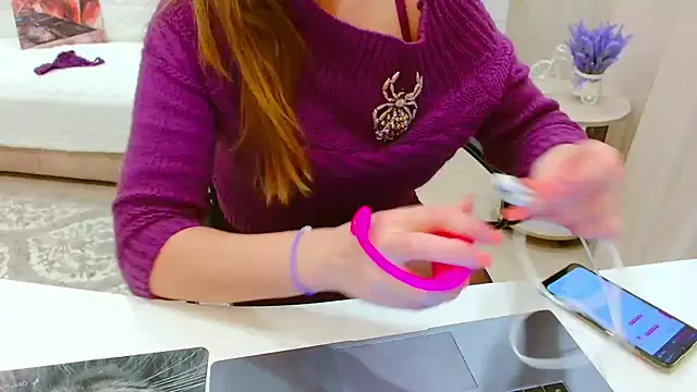 EveLove33 online show from March 7, 5:09 pm