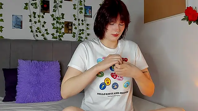 miss Lizzy online show from March 3, 1:22 am