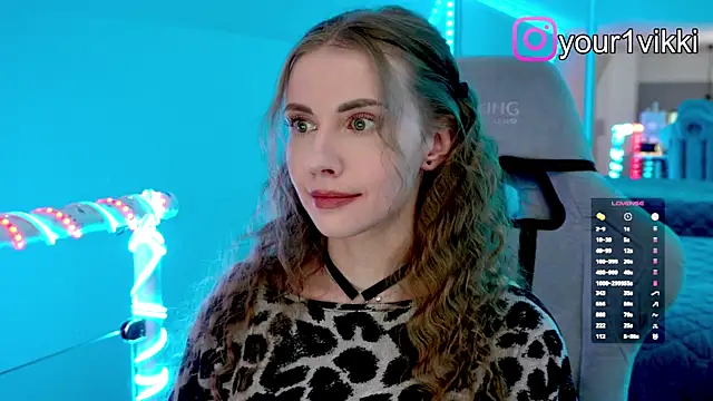 Vikki Cheese online show from November 10, 7:53 pm