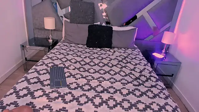 Snapshot of JulietaHazze chatting on September 29, 4:28 am JulietaHazze online show from September 29, 4:28 am