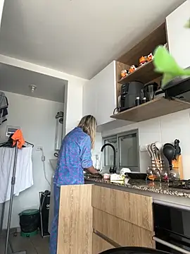 Snapshot of Ameellie chatting on September 18, 4:16 pm Ameellie online show from September 18, 4:16 pm