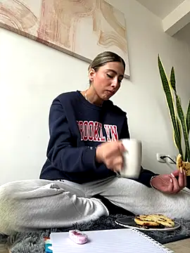 Snapshot of Ameellie chatting on September 30, 3:50 pm Ameellie online show from September 30, 3:50 pm