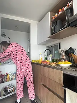 Ameellie online show from March 25, 1:47 pm