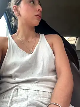 Snapshot of Ameellie chatting on September 28, 4:34 pm Ameellie online show from September 28, 4:34 pm