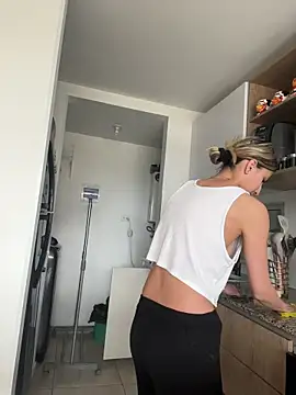 Snapshot of Ameellie chatting on October 31, 5:06 pm Ameellie online show from October 31, 5:06 pm