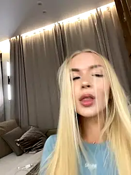 Snapshot of eva_m1racle_ chatting on October 1, 7:19 pm eva m1racle  online show from October 1, 7:19 pm