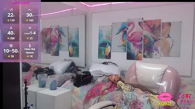 Snapshot of alegriamartinez chatting on October 27, 6:57 pm alegriamartinez online show from October 27, 6:57 pm