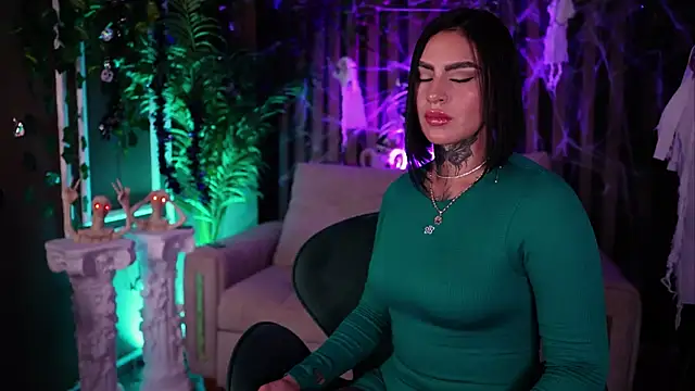 Snapshot of Kleeopatra_ chatting on October 9, 11:09 pm Kleeopatra online show from October 9, 11:09 pm