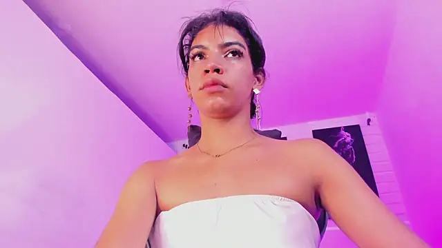 Alahia Rodriguez online show from November 17, 12:06 pm