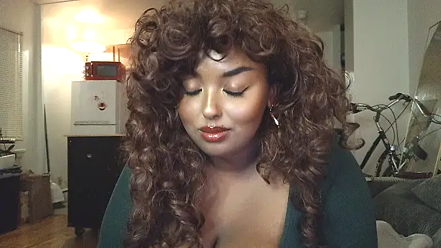 Snapshot of SiminFox chatting on October 14, 2:14 am SiminFox online show from October 14, 2:14 am