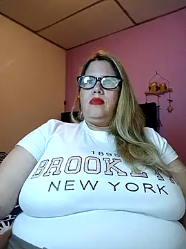 EllisW8 online show from February 17, 10:58 am