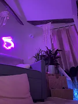 Mia Railey online show from September 28, 8:36 pm