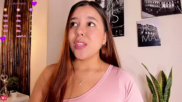 Snapshot of Aria_Reid chatting on October 1, 12:32 pm Aria Reid online show from October 1, 12:32 pm