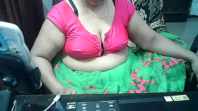Snapshot of Punambhabisexy chatting on October 6, 11:09 pm Punambhabisexy online show from October 6, 11:09 pm