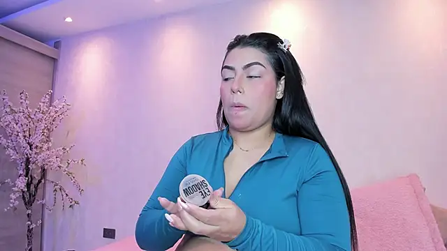 kiana cream online show from October 10, 12:32 pm