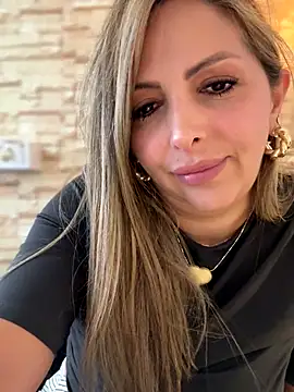  Abril-Office1 online show from October 23, 3:29 pm