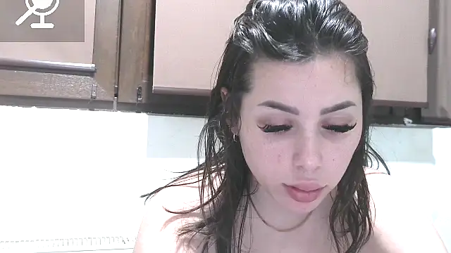 LovelyJulliette online show from March 12, 5:59 pm