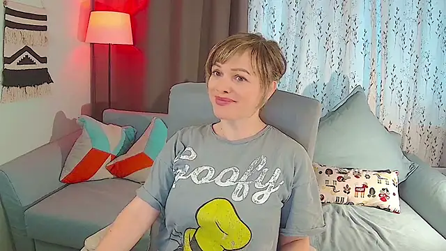 SweetEye online show from February 10, 9:45 am