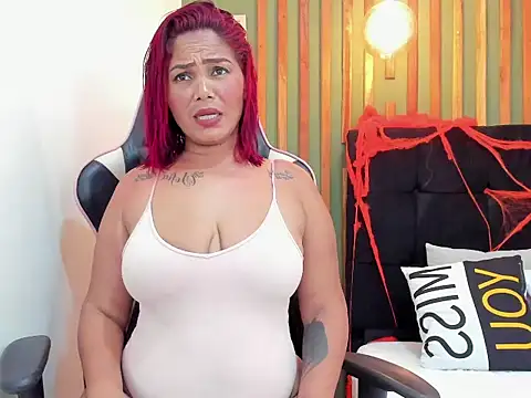 Snapshot of SofiaSexy_ chatting on October 24, 12:06 am SofiaSexy  online show from October 24, 12:06 am
