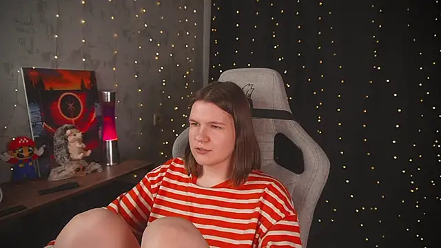 cuteamberlyyy online show from March 29, 8:46 am